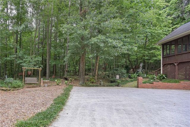 5885 West Chapel Hill Road, Douglasville, GA 30135