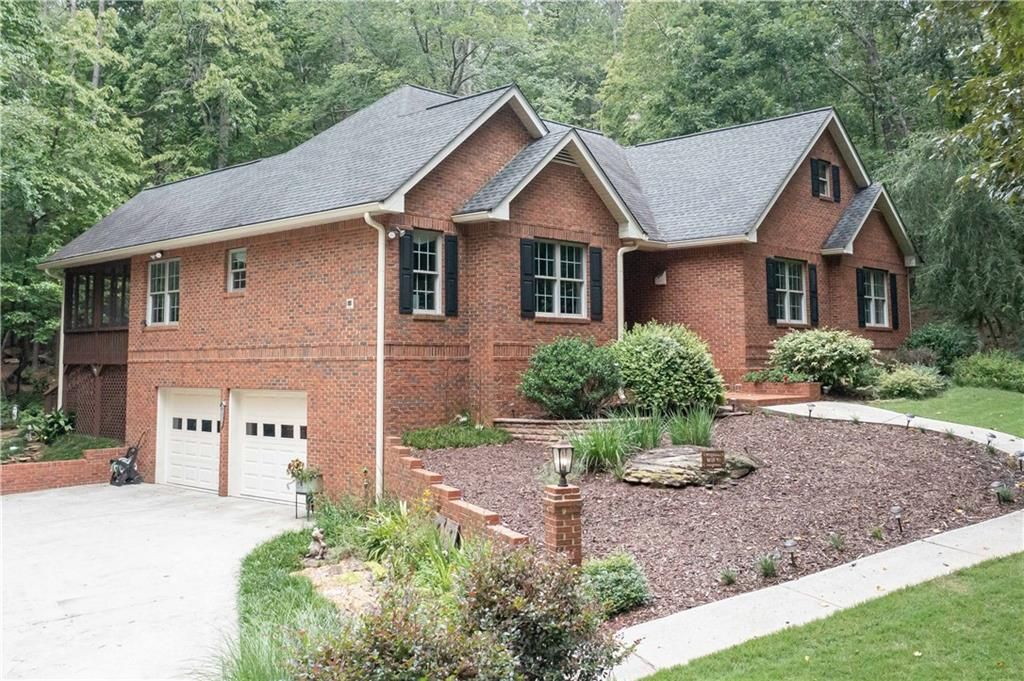 5885 West Chapel Hill Road, Douglasville, GA 30135