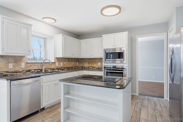 9519 S 96th East Avenue, Tulsa, OK 74133