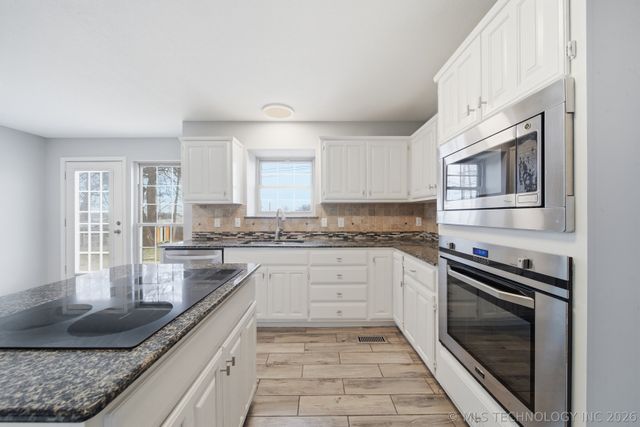 9519 S 96th East Avenue, Tulsa, OK 74133