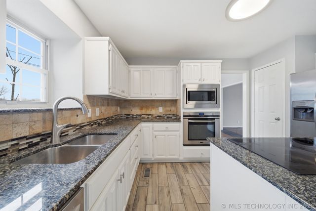 9519 S 96th East Avenue, Tulsa, OK 74133