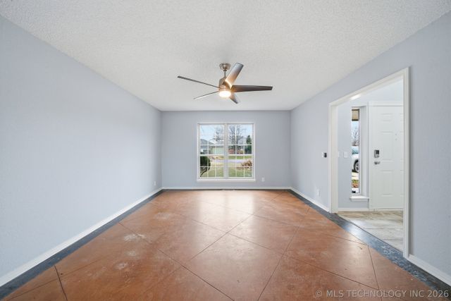 9519 S 96th East Avenue, Tulsa, OK 74133