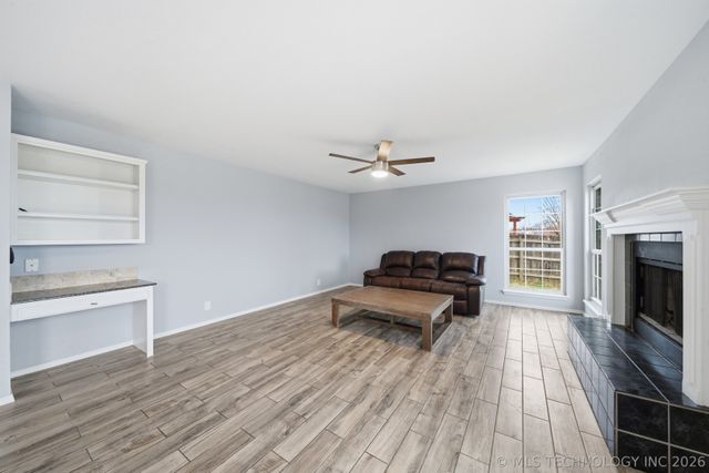 9519 S 96th East Avenue, Tulsa, OK 74133