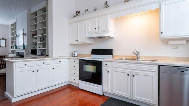 167 Coggeshall Avenue A, Newport, RI 02840