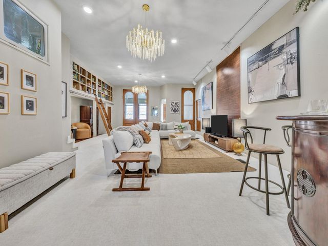 106 W Main Street, Pilot Point, TX 76258