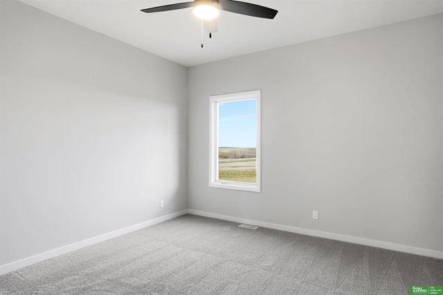 5709 N 195th Street, Elkhorn, NE 68022