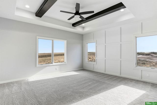 5709 N 195th Street, Elkhorn, NE 68022