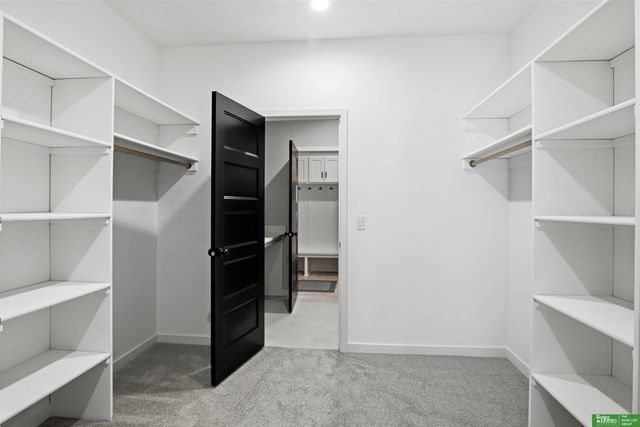 5709 N 195th Street, Elkhorn, NE 68022