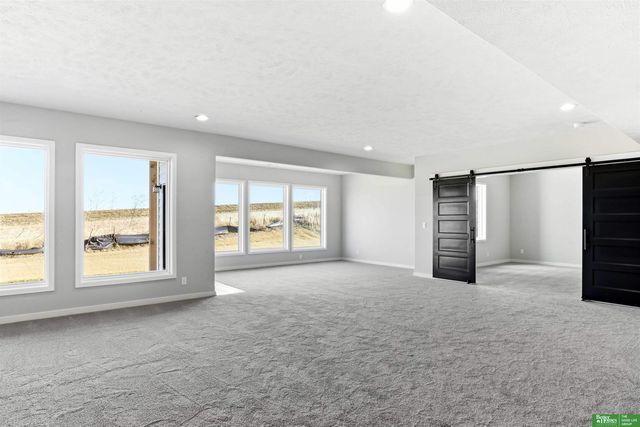 5709 N 195th Street, Elkhorn, NE 68022