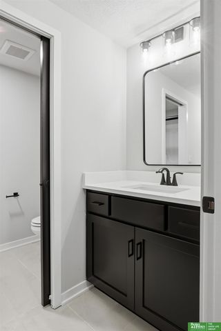 5709 N 195th Street, Elkhorn, NE 68022