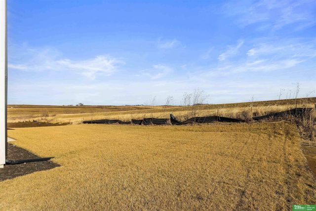 5709 N 195th Street, Elkhorn, NE 68022