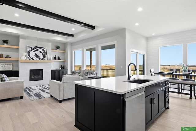 5709 N 195th Street, Elkhorn, NE 68022