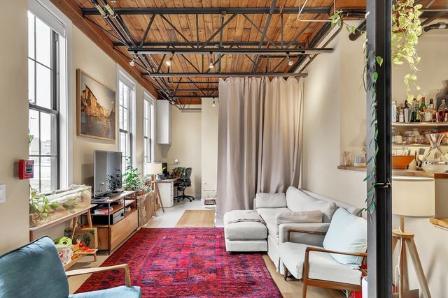 3-4 Tannery Brook Row 11, Somerville, MA 02144