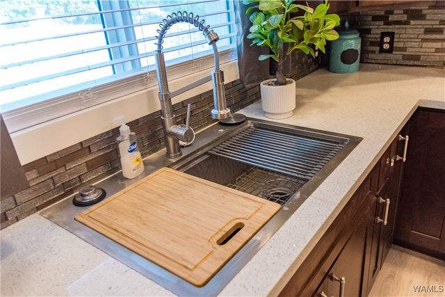 1102 N Washington, Livingston, AL 35470