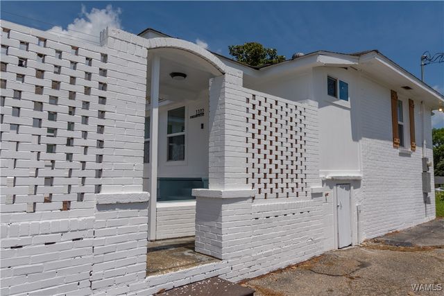 1102 N Washington, Livingston, AL 35470