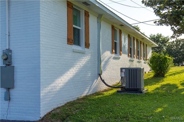 1102 N Washington, Livingston, AL 35470