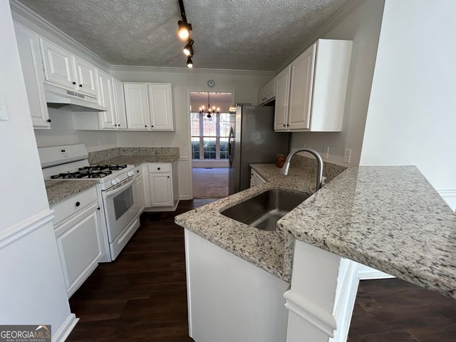 2022 Whitfield Lane, Lawrenceville, GA 30043