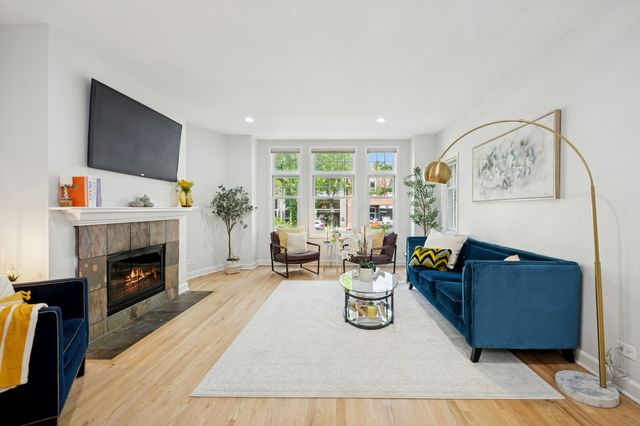 3835 N Ashland Avenue 1N, Chicago, IL 60613
