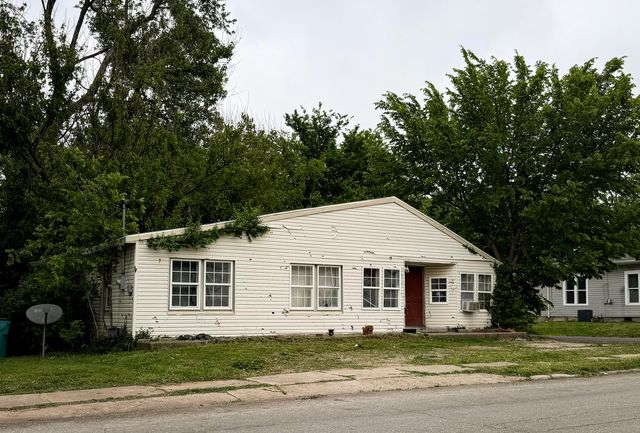 2131 W Atlantic Street, Springfield, MO 65803