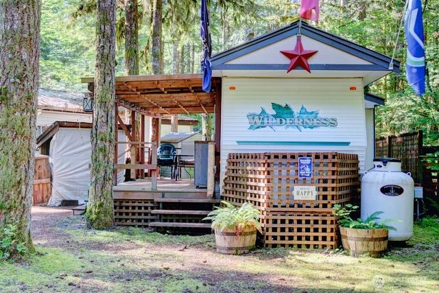 290 Schinn Canyon Drive, Deming, WA 98244