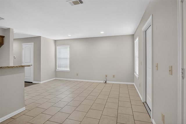 1712 S Waco Street, Van Alstyne, TX 75495