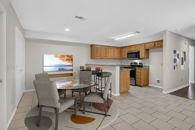 1712 S Waco Street, Van Alstyne, TX 75495