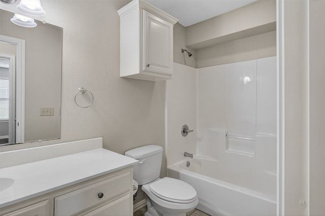 1712 S Waco Street, Van Alstyne, TX 75495