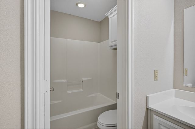 1712 S Waco Street, Van Alstyne, TX 75495