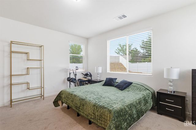 1736 Audley End Place, Bakersfield, CA 93311