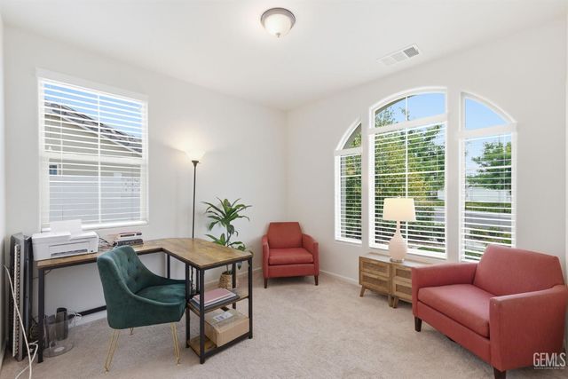 1736 Audley End Place, Bakersfield, CA 93311
