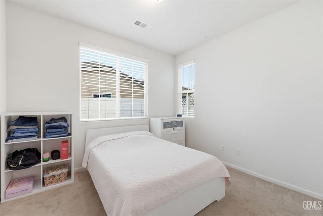 1736 Audley End Place, Bakersfield, CA 93311