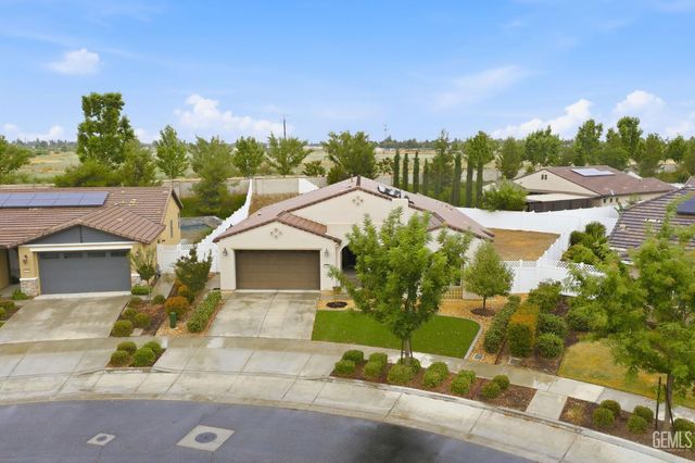1736 Audley End Place, Bakersfield, CA 93311