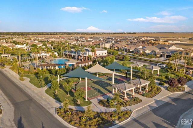 1736 Audley End Place, Bakersfield, CA 93311