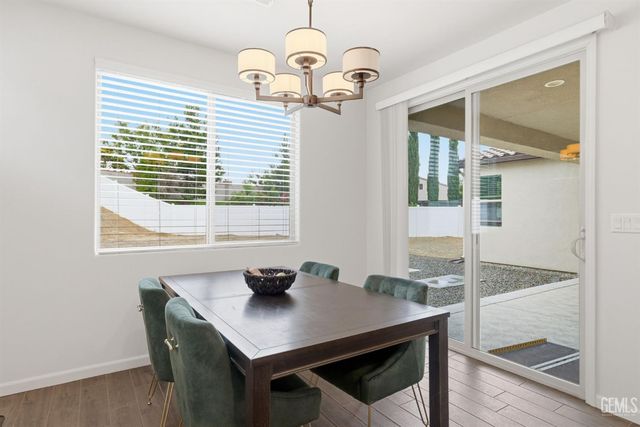 1736 Audley End Place, Bakersfield, CA 93311