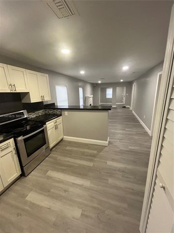 1036 NW 47th Ter, Miami, FL 33127