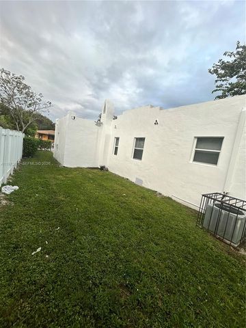 1036 NW 47th Ter, Miami, FL 33127