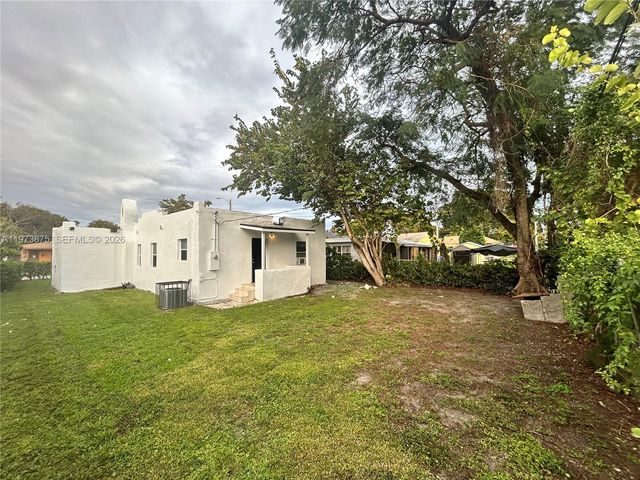 1036 NW 47th Ter, Miami, FL 33127