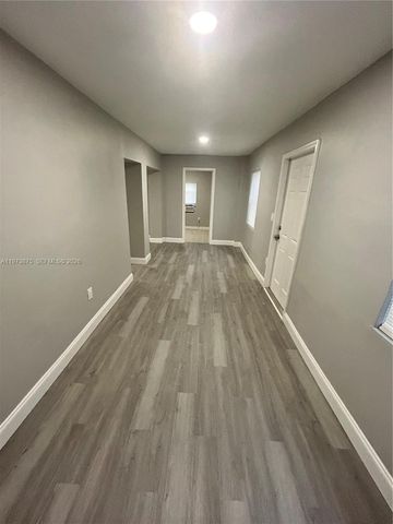 1036 NW 47th Ter, Miami, FL 33127