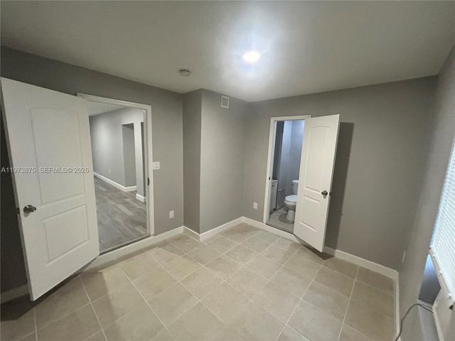 1036 NW 47th Ter, Miami, FL 33127