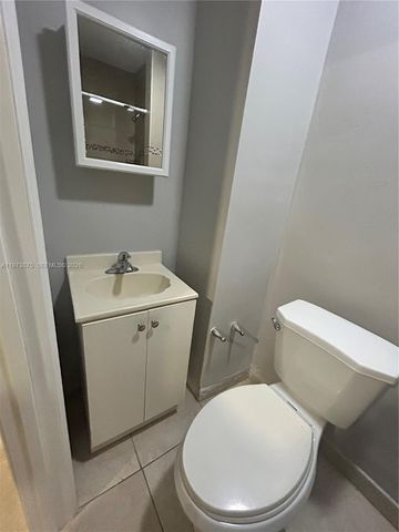 1036 NW 47th Ter, Miami, FL 33127