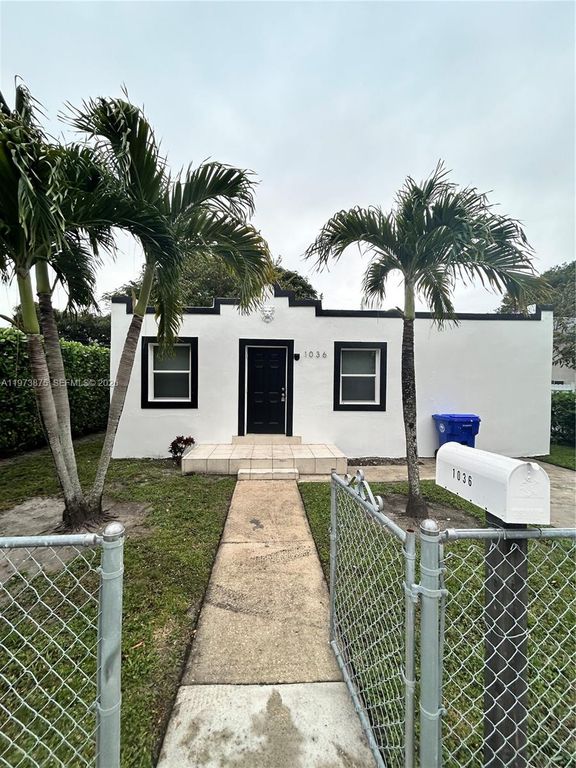 1036 NW 47th Ter, Miami, FL 33127