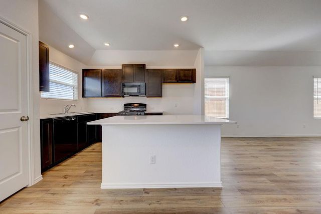 618 Waterway, Hutto, TX 78634