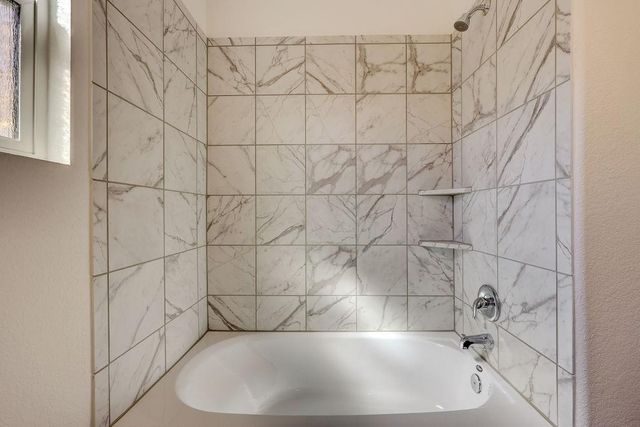 618 Waterway, Hutto, TX 78634