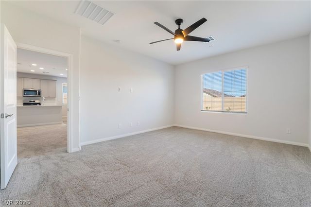 94 Cadence Crest Avenue, Henderson, NV 89011