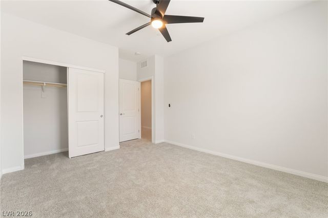 94 Cadence Crest Avenue, Henderson, NV 89011