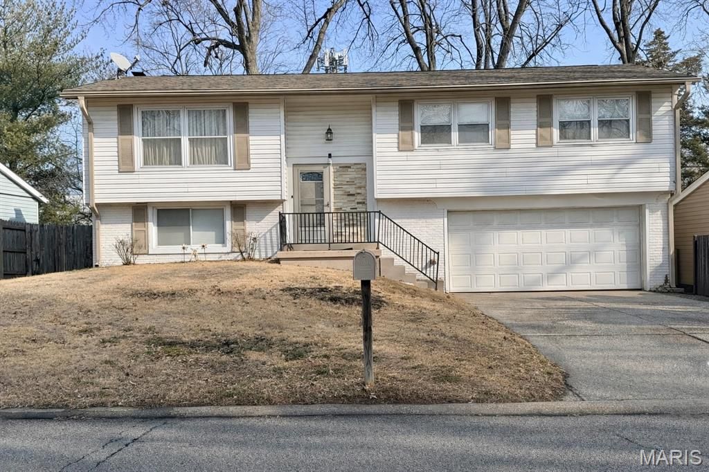 204 Bunker Hill Road, Belleville, IL 62221