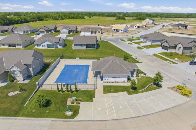 6233 E Central Park Ct., Bel Aire, KS 67220