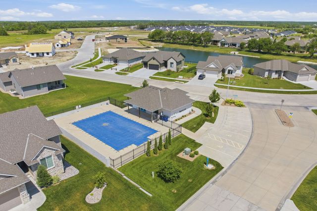 6233 E Central Park Ct., Bel Aire, KS 67220