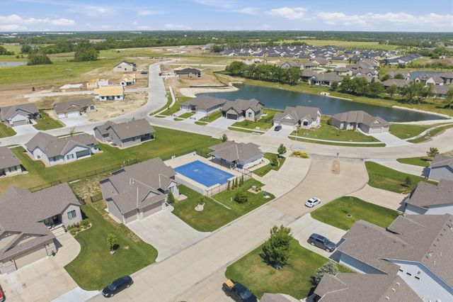 6233 E Central Park Ct., Bel Aire, KS 67220