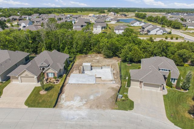 6233 E Central Park Ct., Bel Aire, KS 67220